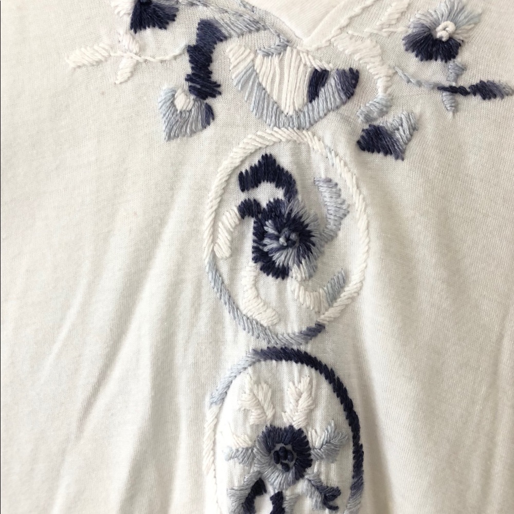 Embroidered Tee - Picture 3 of 4